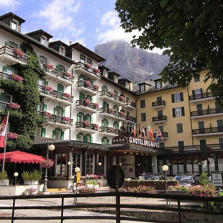 G. Hotel Des Alpes Сан-Мартино-ди-Кастроцца Экстерьер фото